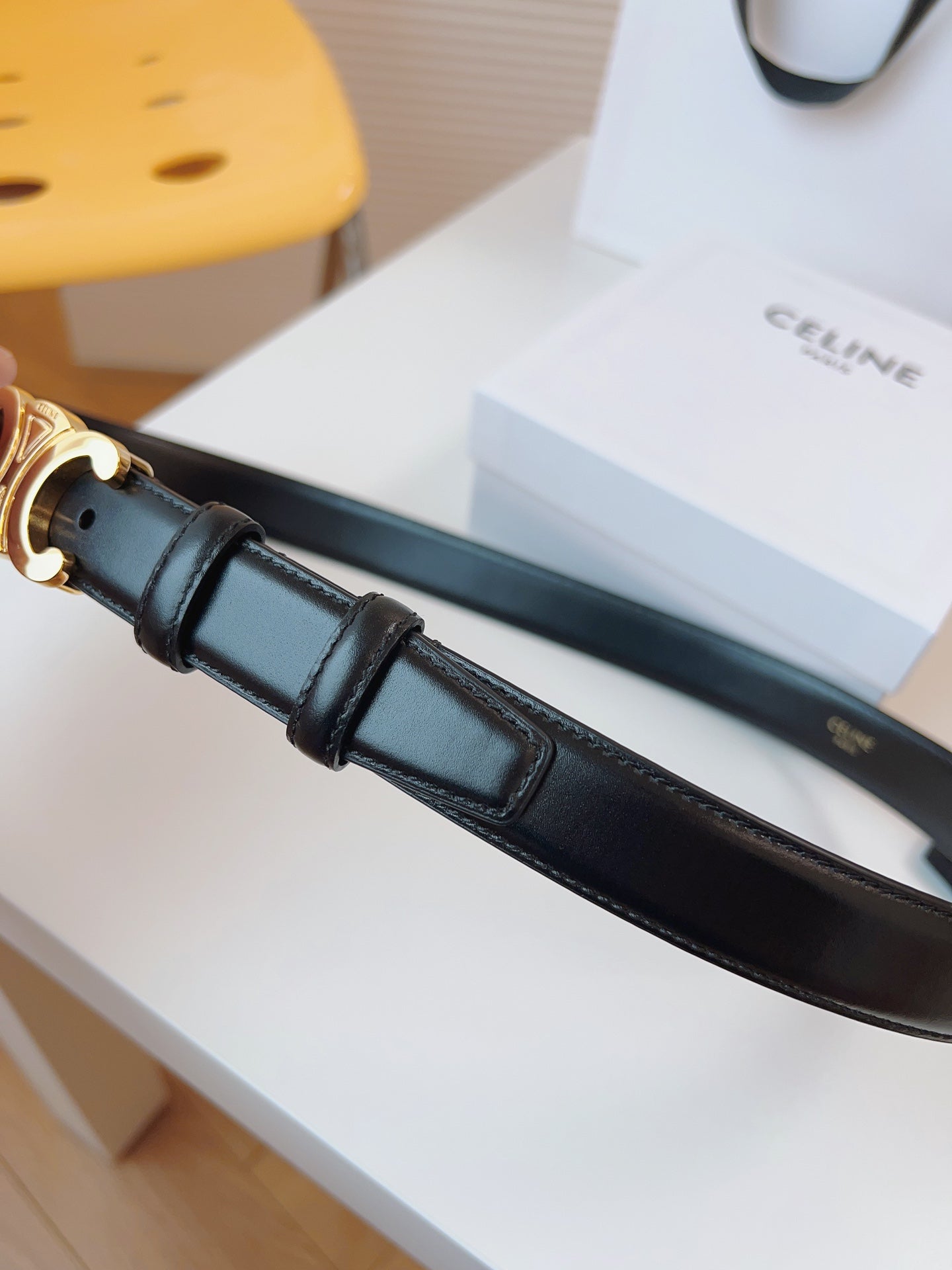 CELINE 25S TRIOMPHE BELT 25MM IN BLACK CALFSKIN GOLD HARDWARE 580705