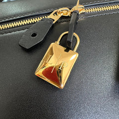 EXTRA BAG L27 IN BLACK SMOOTH CALFSKIN WITH GOLD HARDWARE