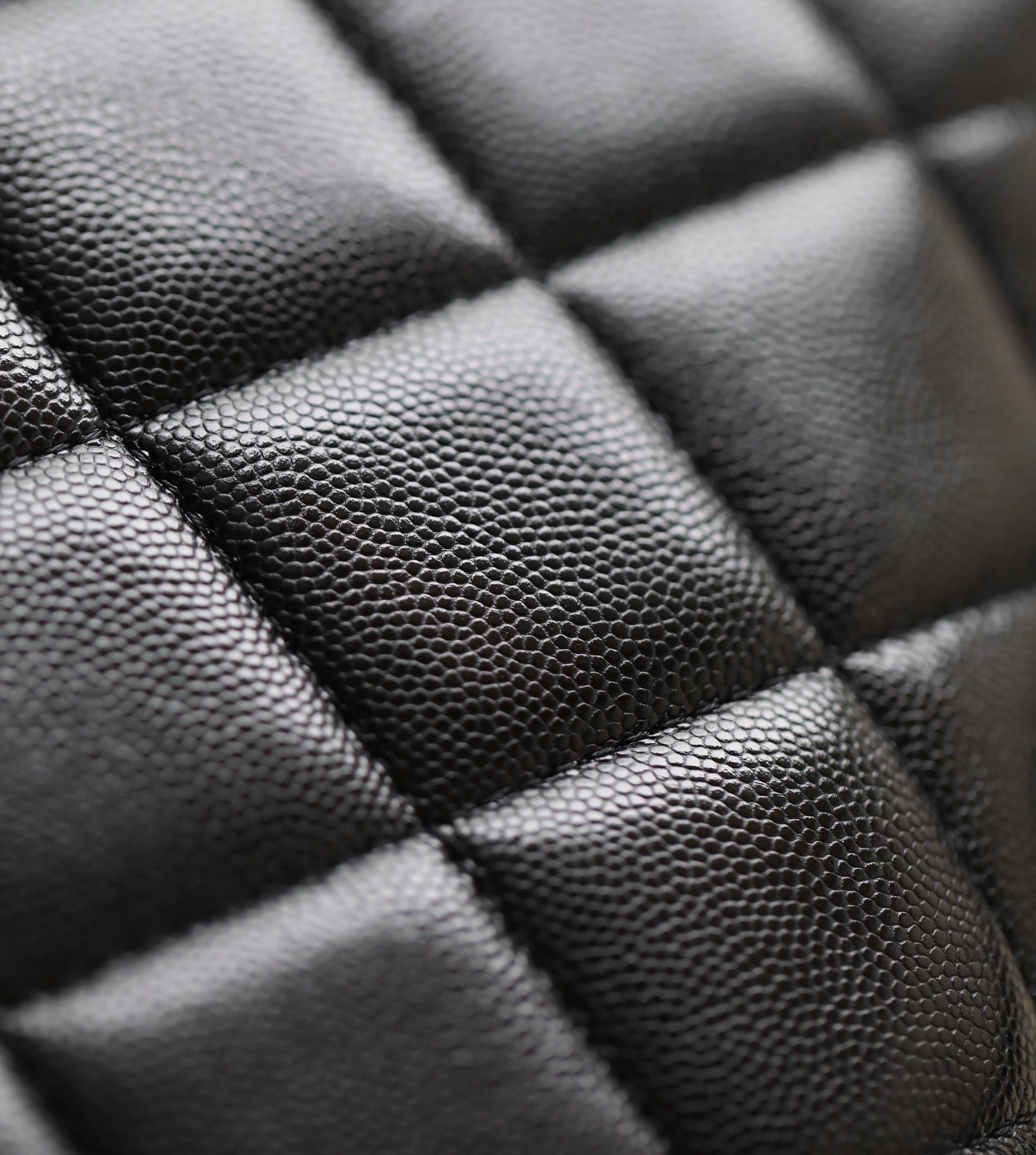 CHANEL 25S FLAP BAG 21 CM IN BLACK LAMBSKIN WITH GOLD HARDWARE