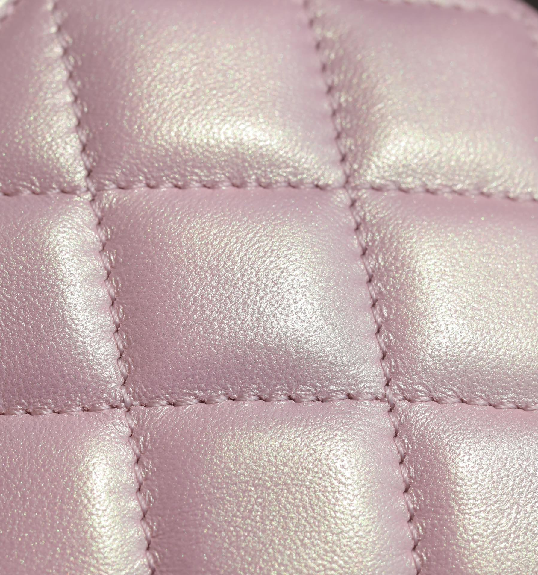 CHANEL 25S FLAP BAG 17 CM IN PEARL PINK LAMBSKIN WITH GOLD HARDWARE