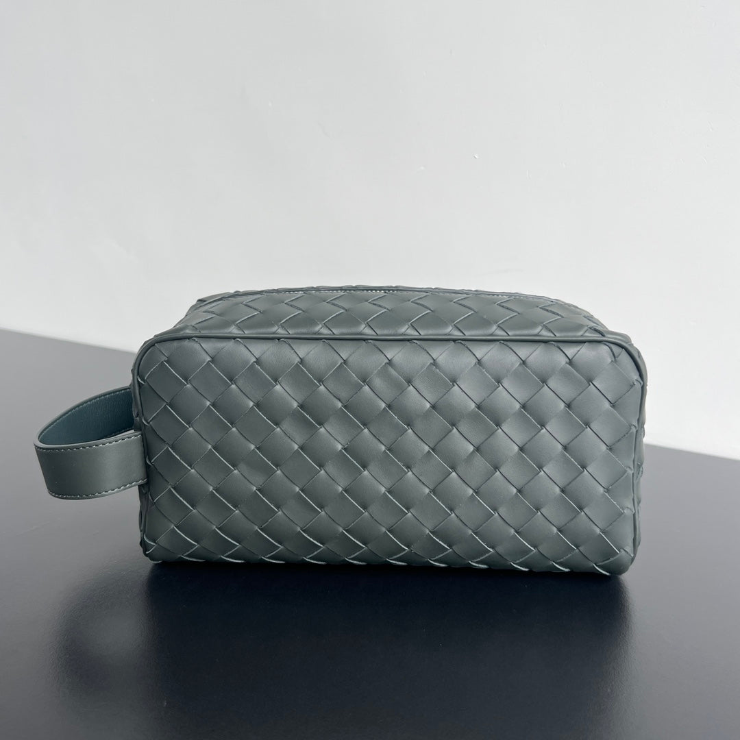 INTRECCIATO CLUTCH 26 IN CORDUROY GRAY CALFSKIN