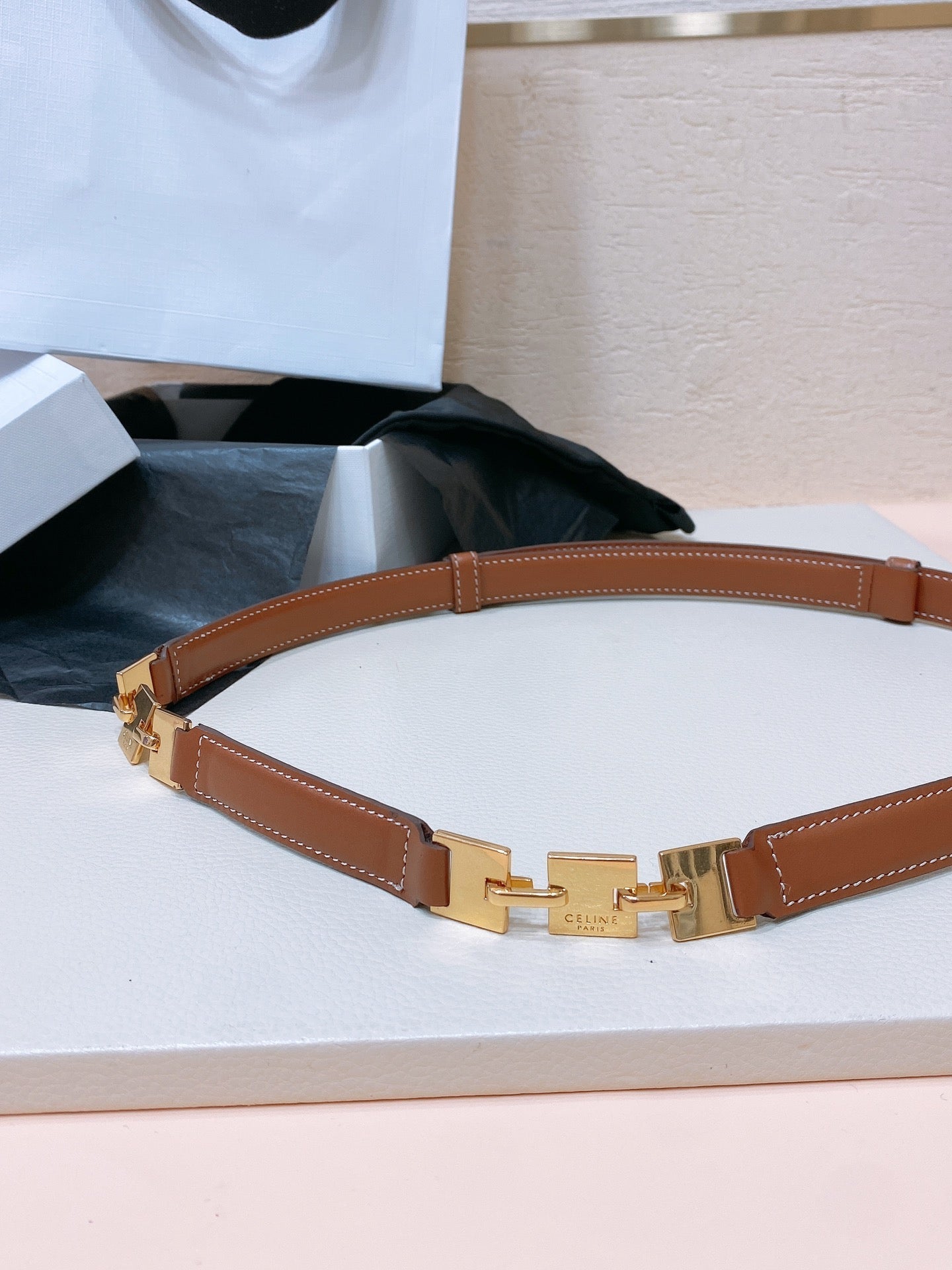 CL SMALL 18 MM SQUARE ADJUSTABLE BELT IN BRONZE BROWN LEATHER GOLD HARDWARE