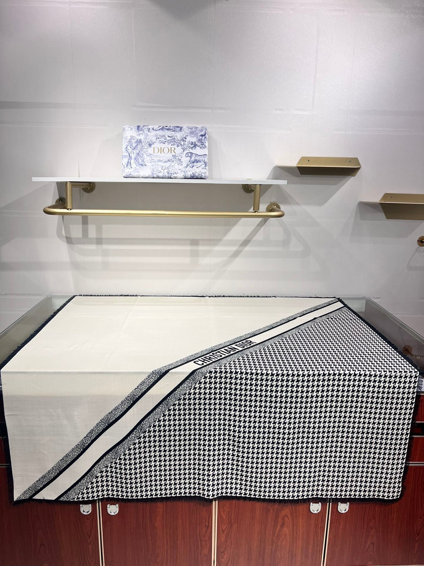 DIOR SCARF 140 CM IN CASHMERE SILK FABRIC 726470