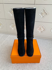 HM 25S TALL BOOTS 50 MM IN BLACK SUEDE WITH GOLD HARDWARE