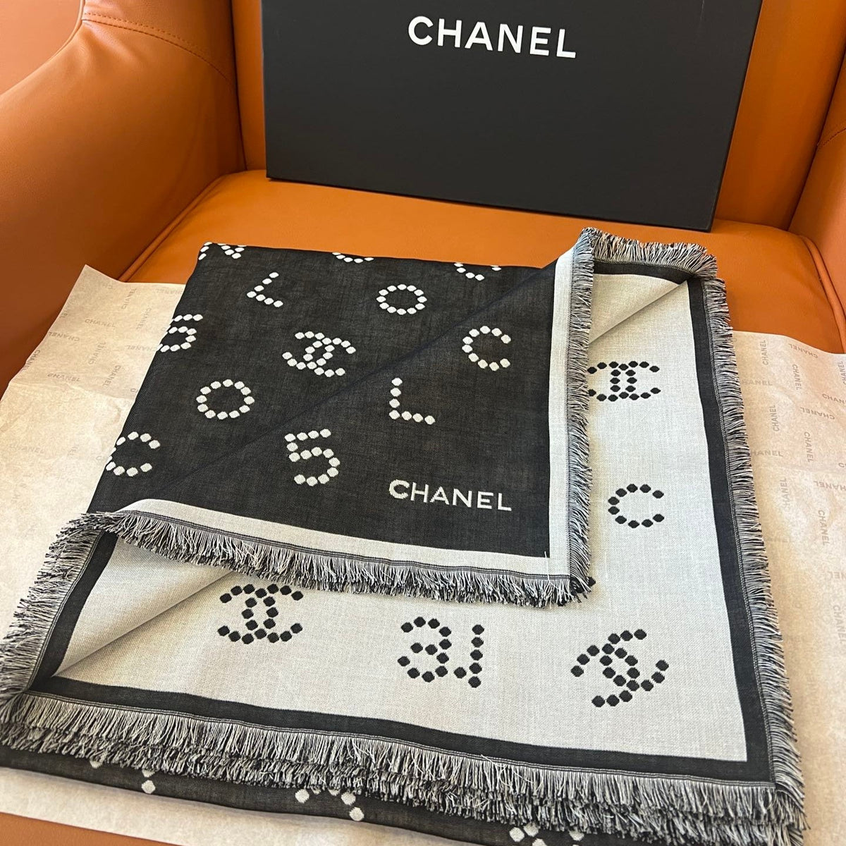 CHANEL 25S SCARF 140 IN WOOL SILK 700811