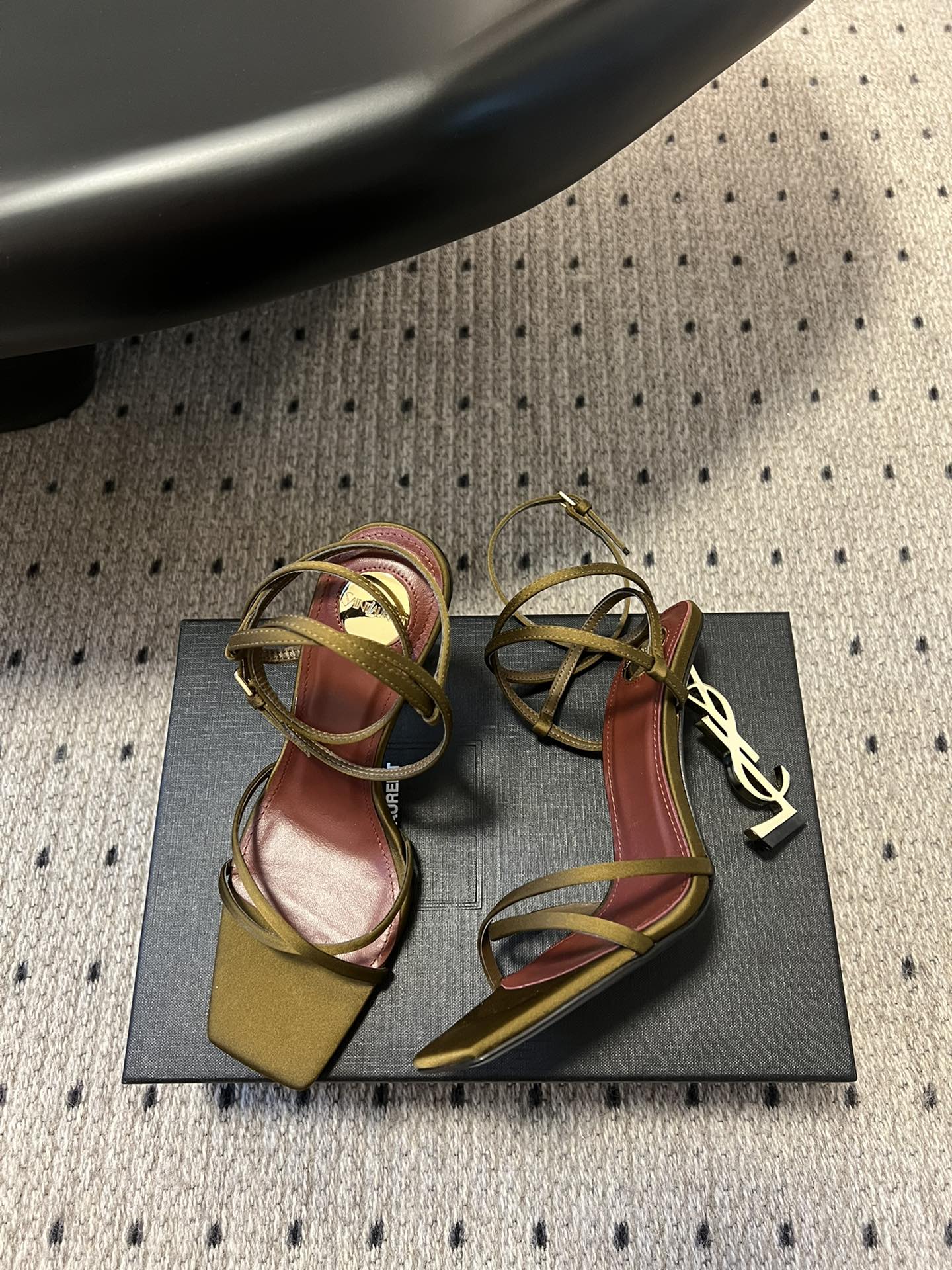 YSL HIGH HEEL SANDALS IN GOLD CALFSKIN