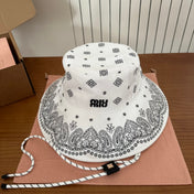 MM BUCKET IN WHITE FABRIC WITH BLACK EMBROIDERED PATTERN