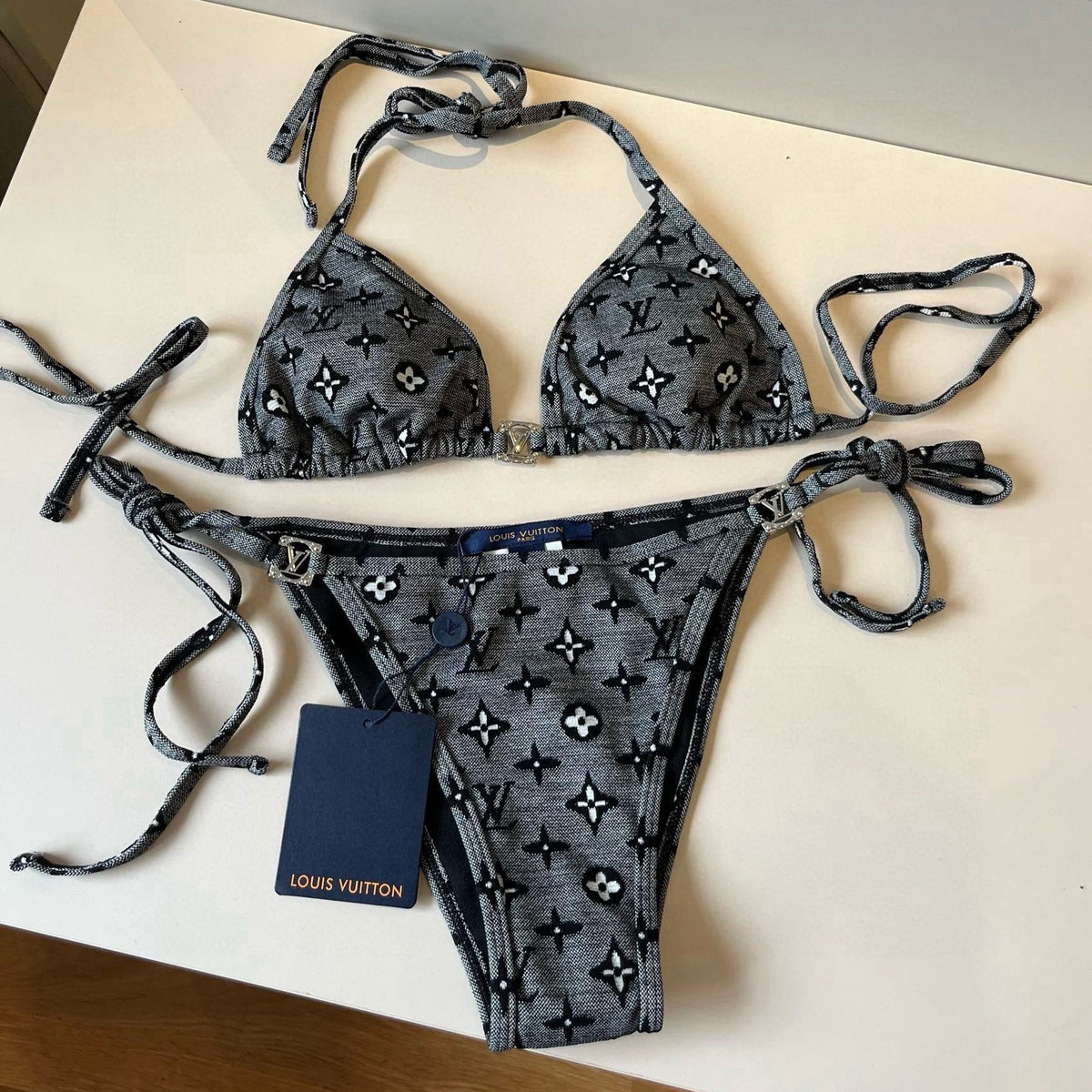 LV BIKINI 25S TWO PIECE 748107