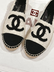 ESPADRILLES LOAFERS IN WHITE TWEED WITH BLACK LOGO