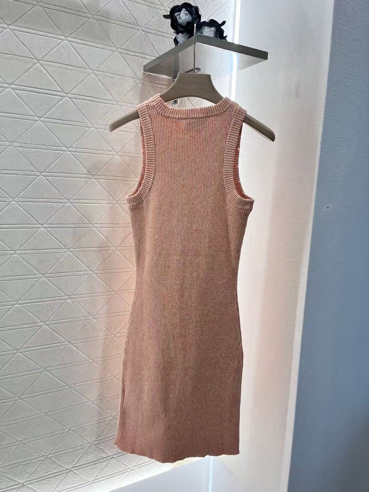CC 25 Mid-length Dress
