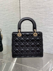 MEDIUM LADY BAG 24 IN BLACK CALFSKIN GOLD HARDWARE
