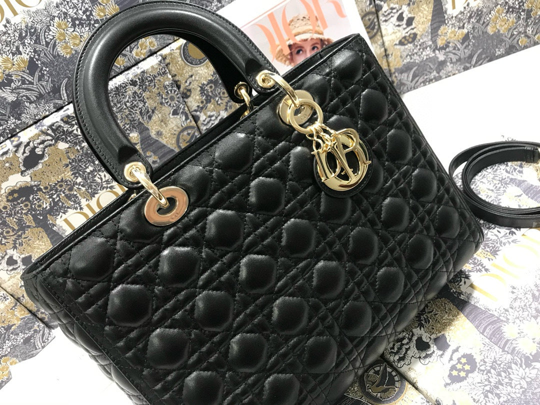LARGE 32 LADY BAG IN BLACK LAMBSKIN WITH GOLD HARDWARE