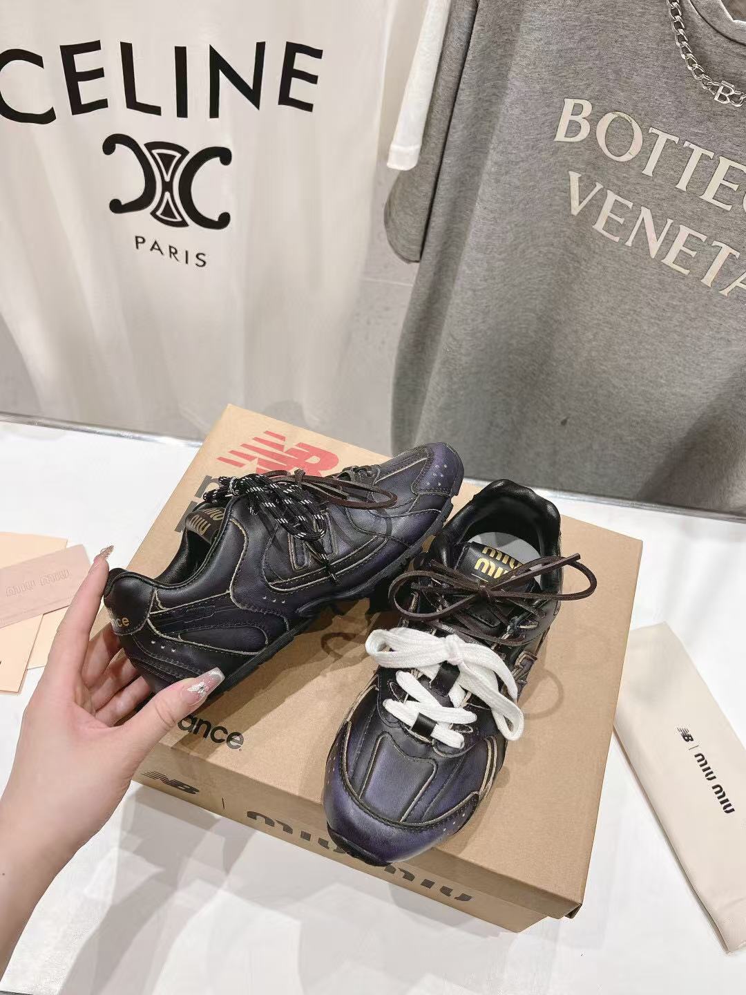 NBxMIU SNEAKER 530 IN BLACK CALFSKIN