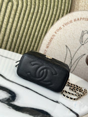 VANITY 17 CAVIAR WITH HANDLE IN BLACK CALFSKIN GOLD HARDWARE