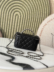 25P VANITY 17 CAVIAR WITH HANDLE METAL IN BLACK CALFSKIN SILVER HARDWARE