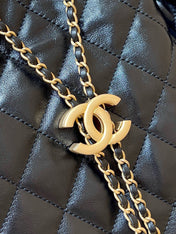 CC 25 HANDBAG IN BLACK 40 GRAINED CALFSKIN GOLD HARDWARE