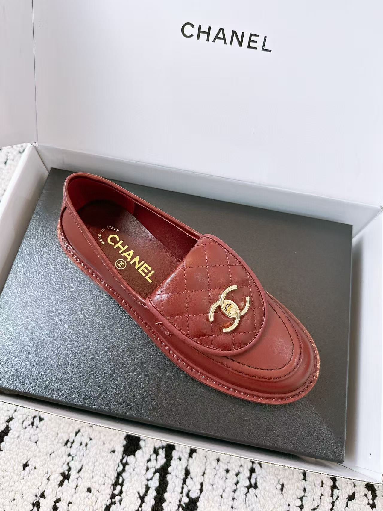 CC QUILTED FLAP LOAFERS IN BURGUNDY RED CALFSKIN GOLD HARDWARE