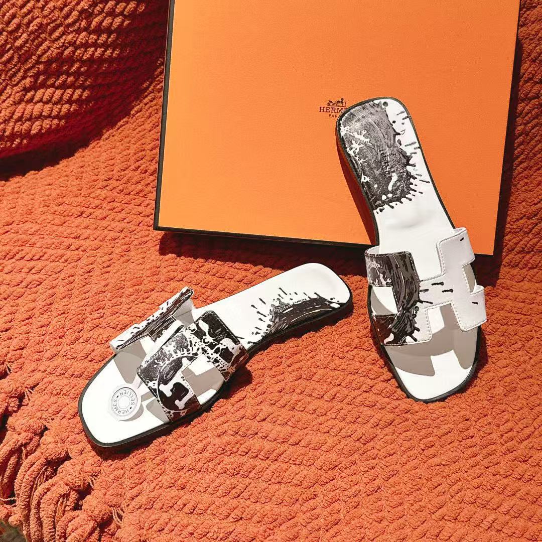 0RAN SANDAL IN BLACK MIX WHITE CALFSKIN