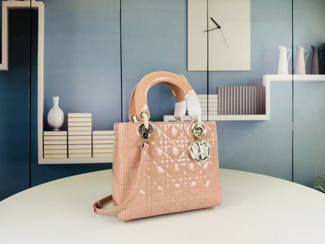 LADY BAG 24 BEIGE PATENT CALFSKIN GOLD HARDWARE