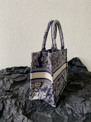 MISS SMALL TOTE 26 IN NAVY BLUE AND WHITE CANVAS