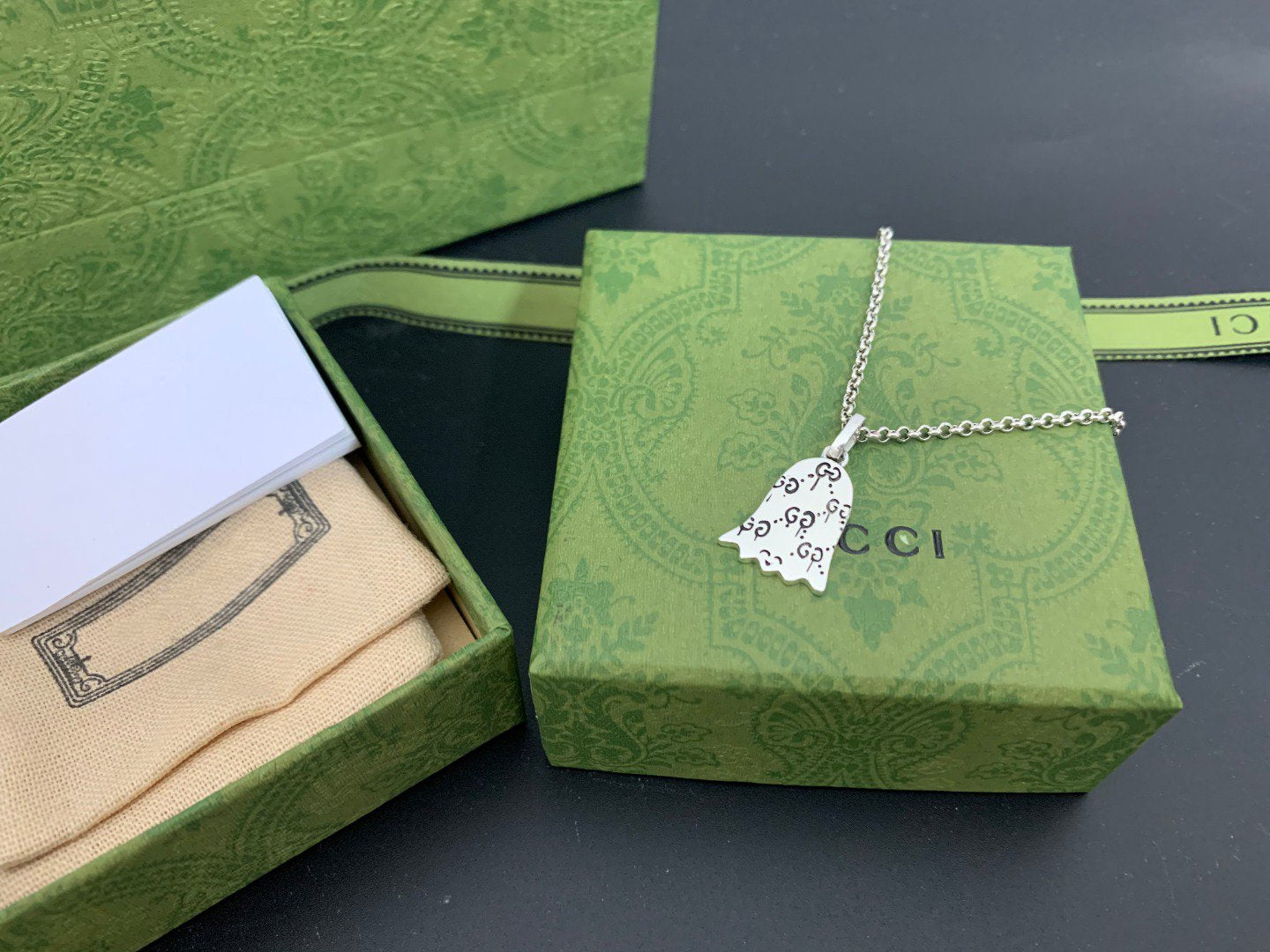 GG GHOST PINK NECKLACE