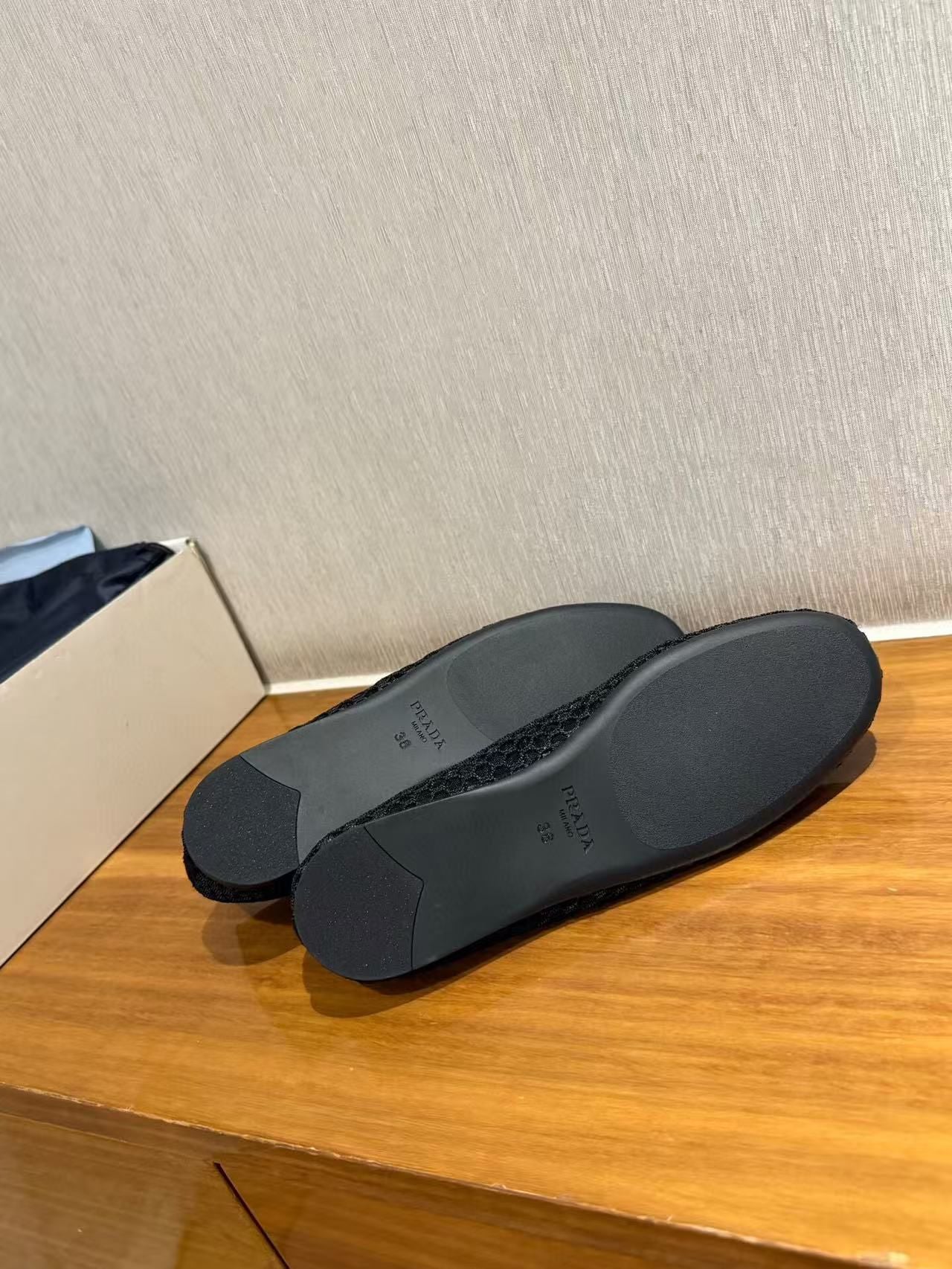 BALLERINAS BALLET FLATS IN BLACK MESH FABRIC