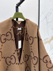 GG REVERSIBLE JUMBO CASHMERE CAPE IN BROWN