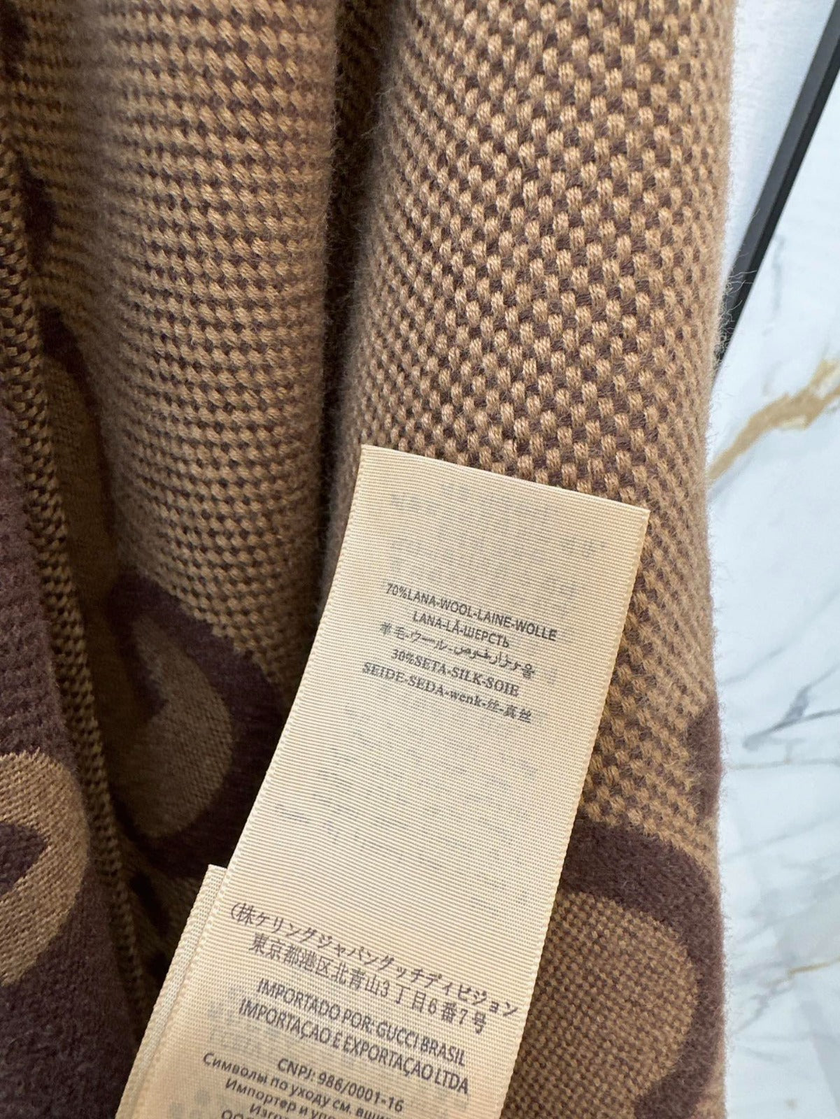 GG REVERSIBLE JUMBO CASHMERE CAPE IN BROWN