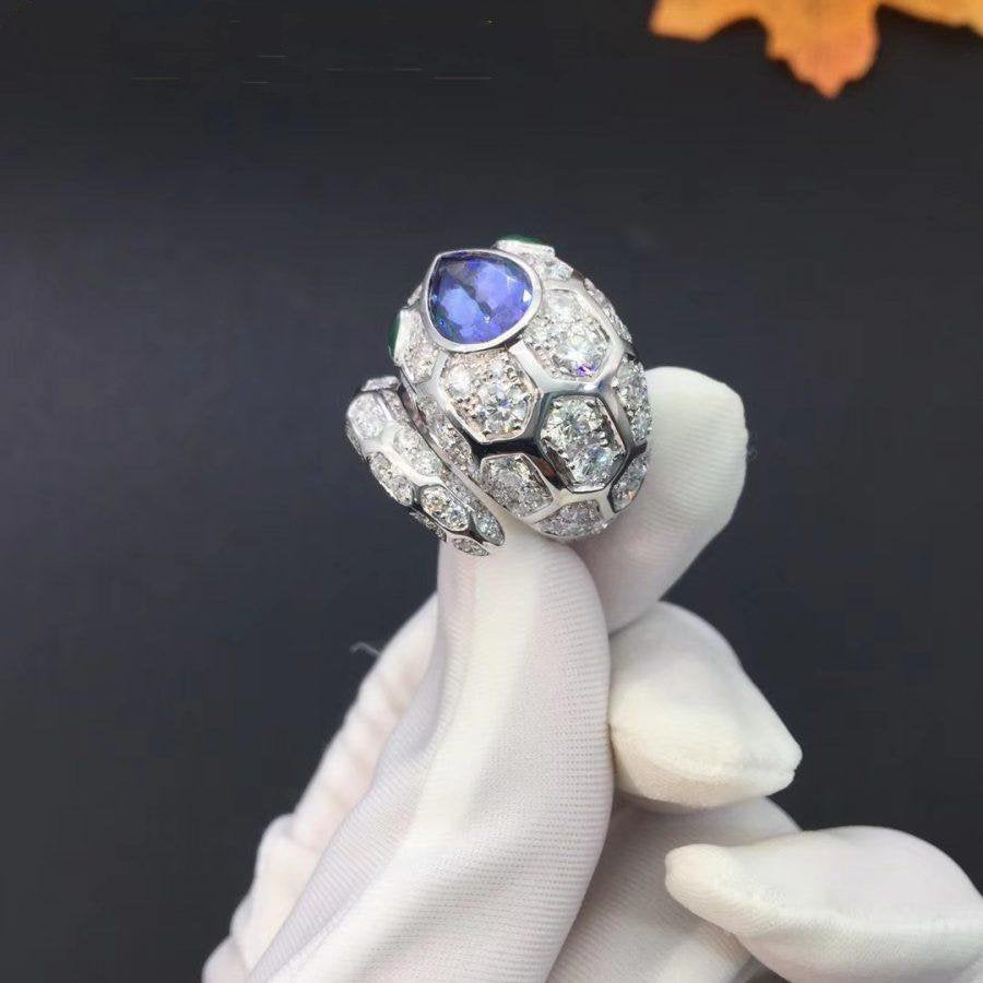 bulgari-serpenti-18-kt-white-gold-ring-set-with-a-blue-sapphire-on-the-_1_043df208-3811-4eab-ba1e-c42588665857.jpg