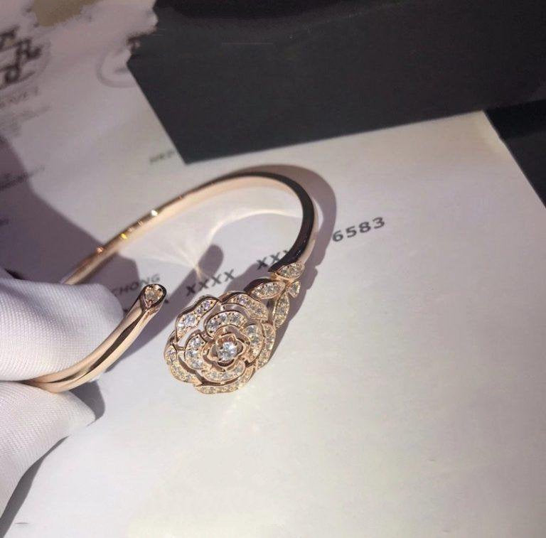chanel-bouton-de-camelia-bracelet-18k-pink-gold-diamonds-j11178-coral-8-768x757_1_243c7738-7fc8-455d-8045-dceac37aba7a.jpg