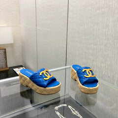THICK SOLE WEDGE SLIPPERS IN COBALT BLUE LAMBSKIN AND BEIGE RUBBER