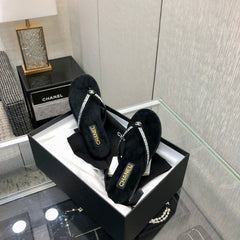 THONG SLIDE IN BLACK SUEDE WITH WHITE RHINSTONES