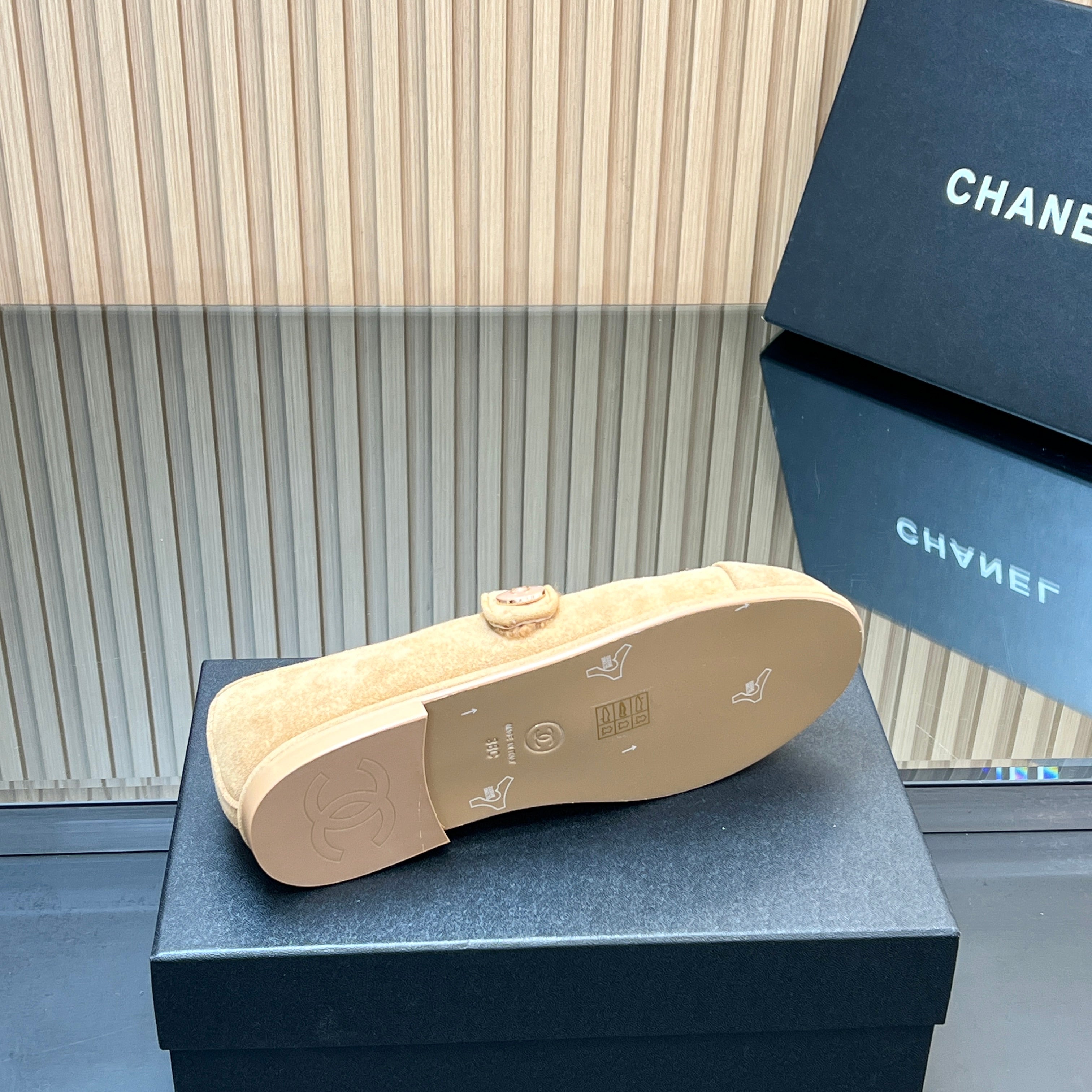 CHANEL 25S FURRY MARY JANE SHOES IN LIGHT BROWN SUEDE