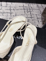 HIGH SLINGBACK 25S IN OFF WHITE FABRIC AND BLACK CALFSKIN CANVAS