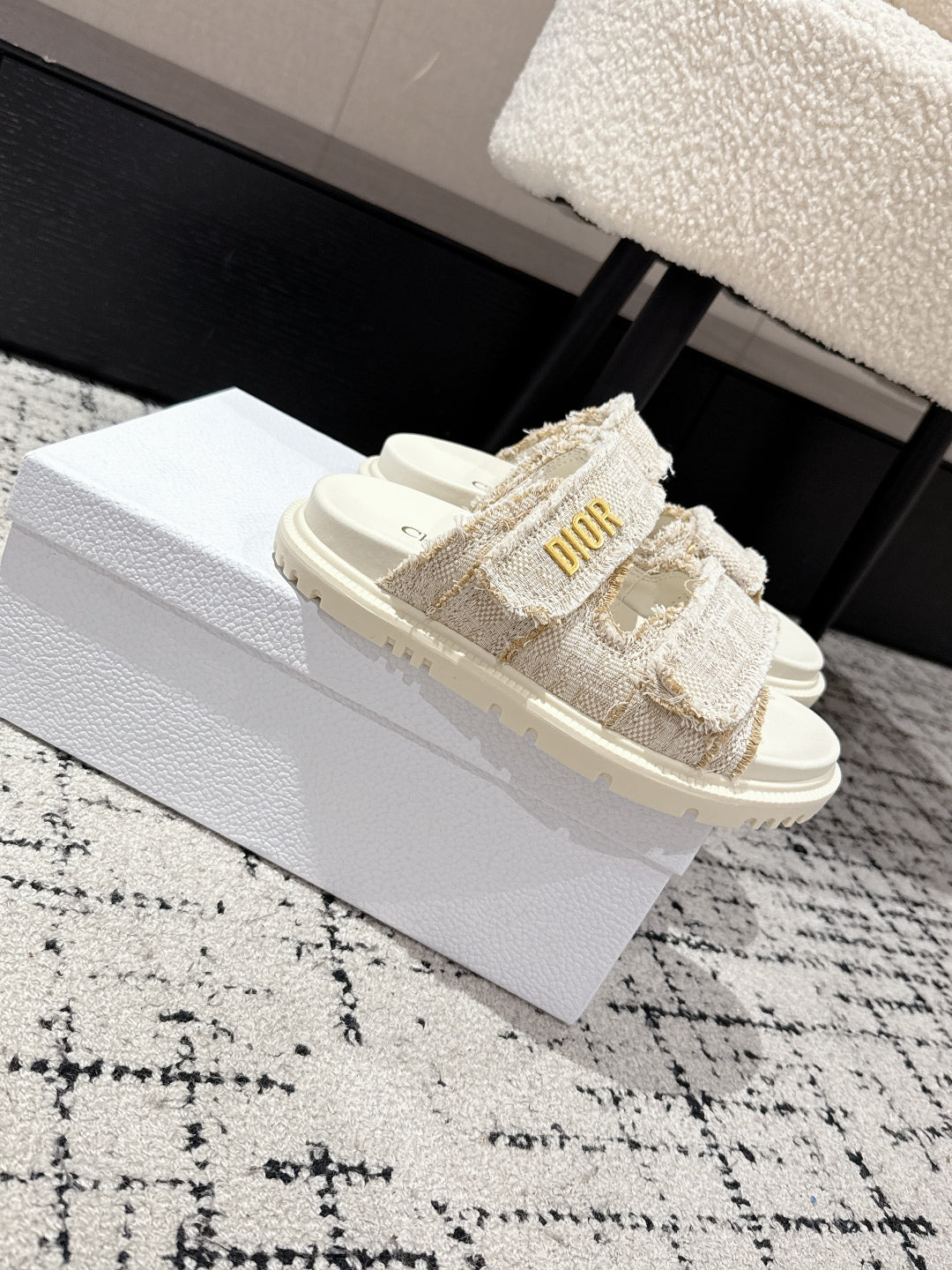 DIOR SANDALS 25S IN CREAM WHITE TWEED AND CALFSKIN WITH GOLD HARDWARE