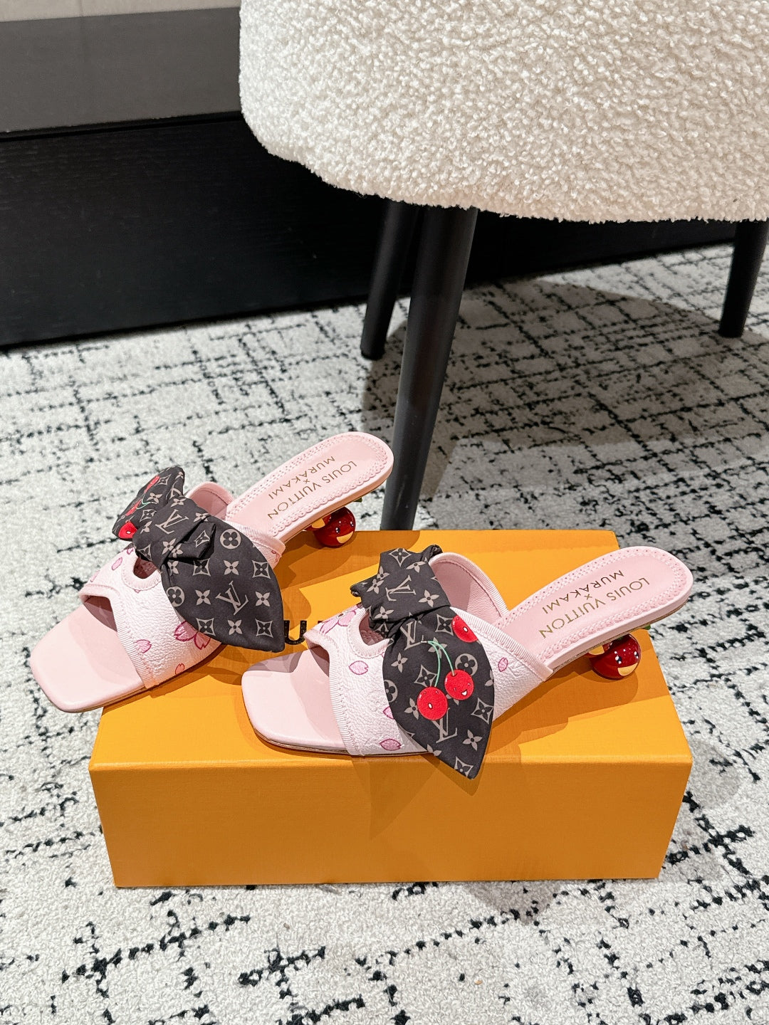 LV CHERRY HIGH HEELS 25S IN PINK CALFSKIN WITH BOW STYLE 17