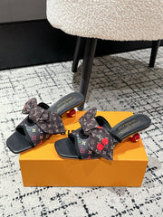 LV CHERRY HIGH HEELS 25S IN BLACK CALFSKIN WITH BOW STYLE 12