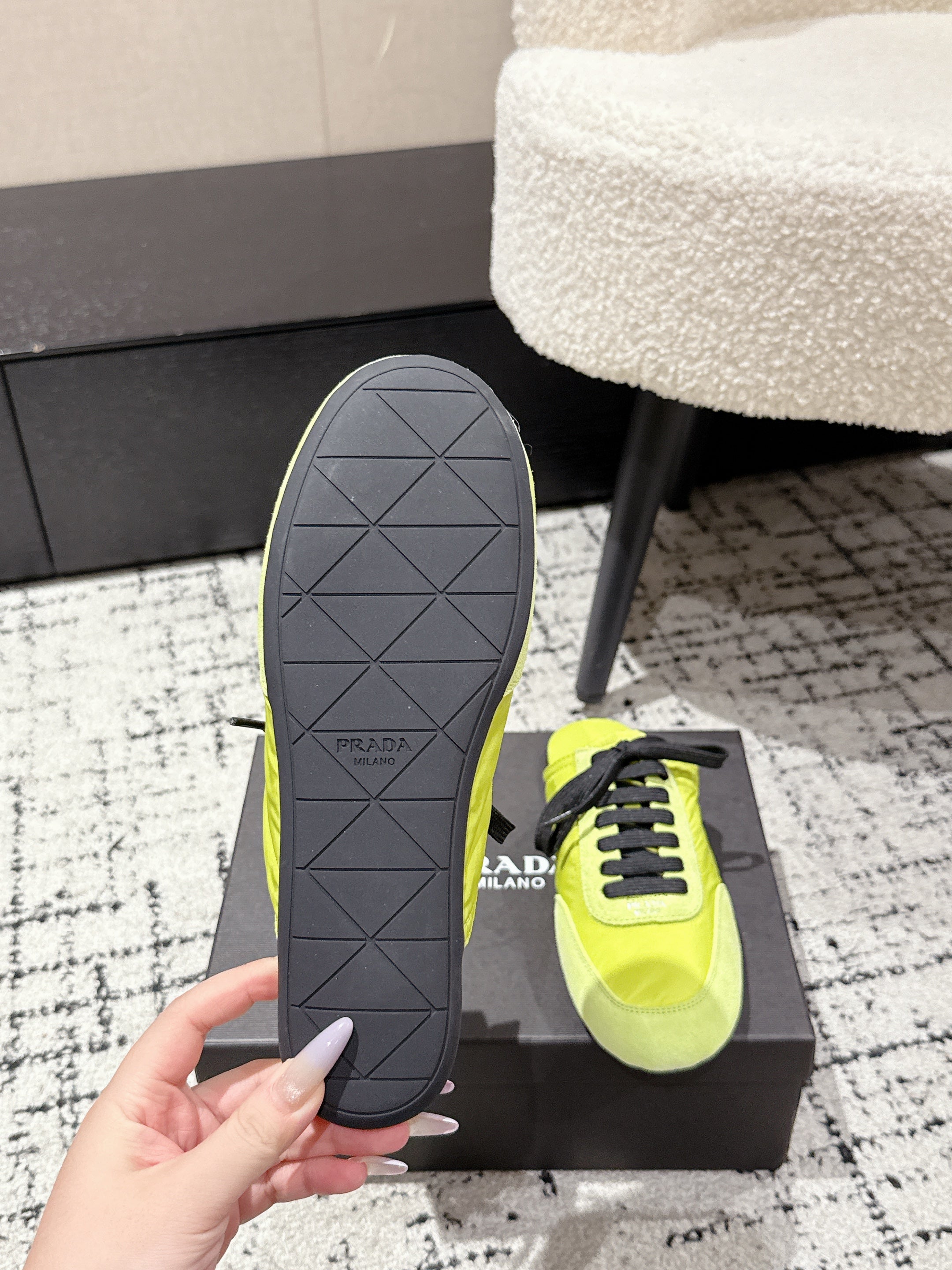 PRADA 25S DEXUN MULE IN LIME GREEN SUEDE LEATHER