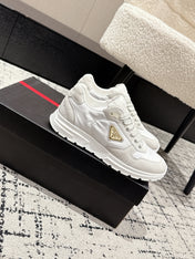 PRADA 25S MEN SNEAKERS LOGO IN WHITE NUBUCK AND CANVAS