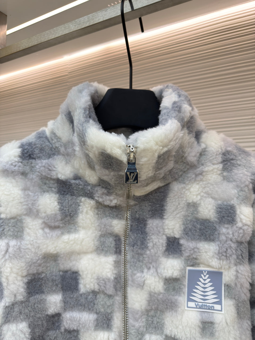 LV 25S CASHMERE COAT 589440