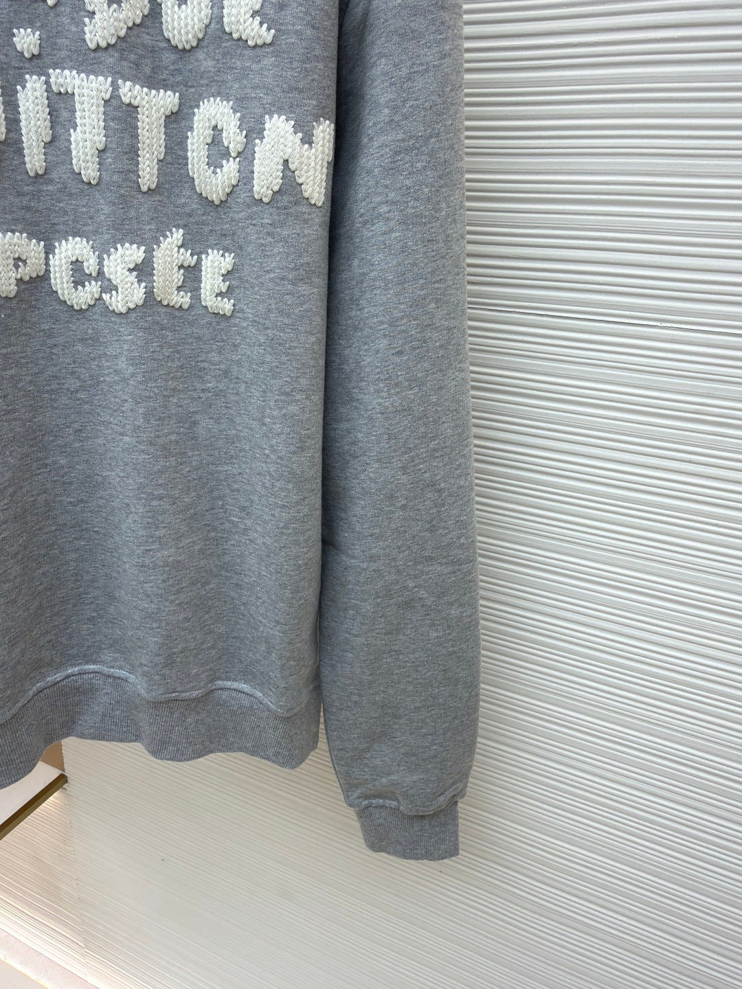 LV 25S SWEATSHIRT 592306