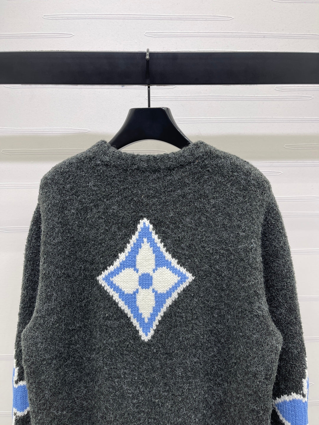 LV 25S SWEATER 0085