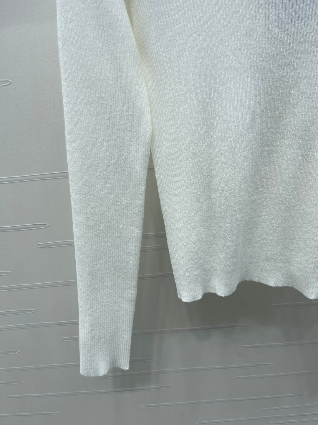 LV 25S LOGO-EMBROIDERED SWEATER 0088