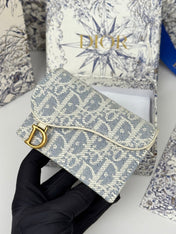 DIOR 25S SADDLE JASMINE GUSSET CARD HOLDER 10 IN LIGHT BLUE OBLIQUE JACQUARD CANVAS