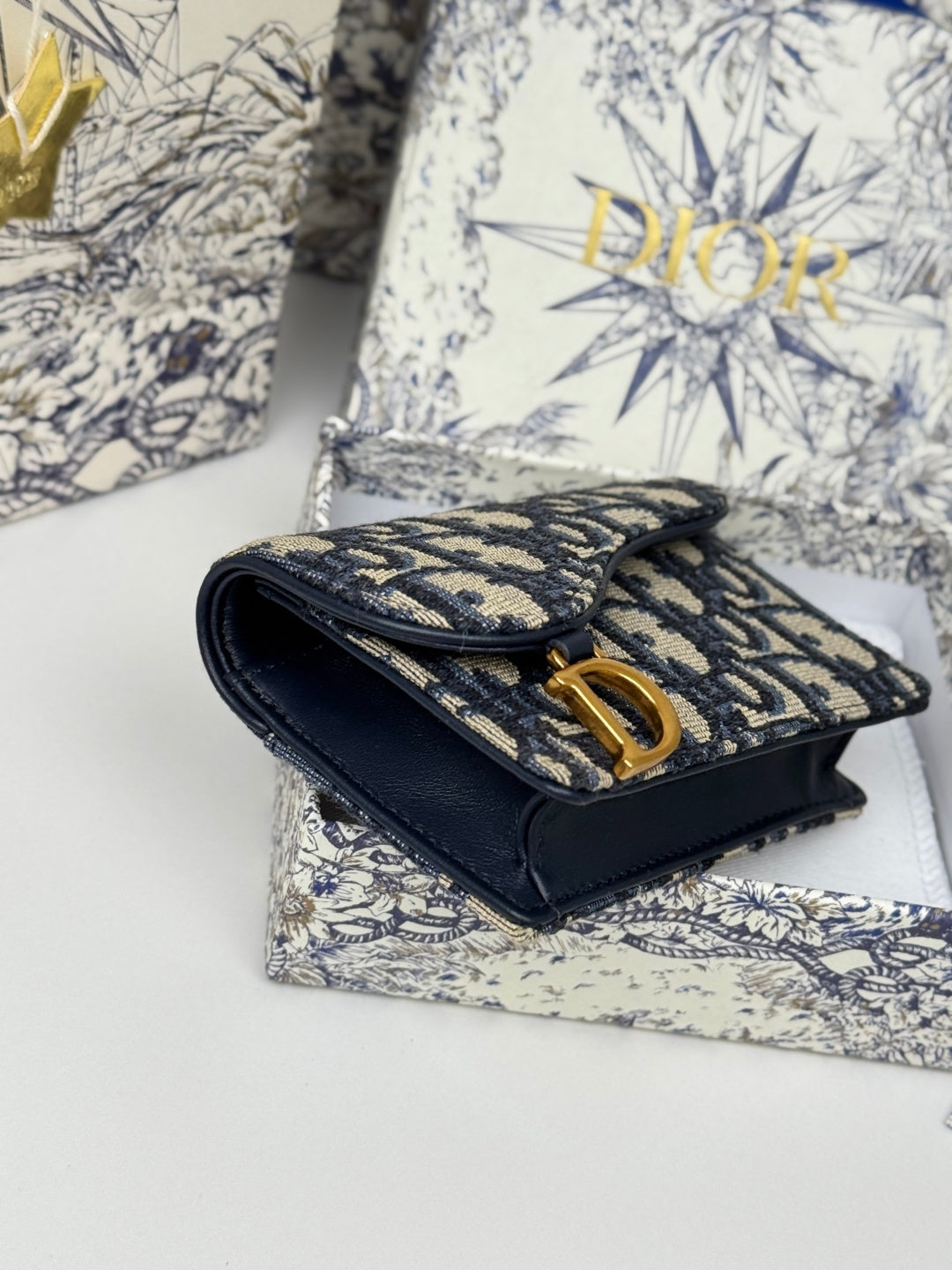 DIOR 25S SADDLE JASMINE GUSSET CARD HOLDER 10 IN BLUE OBLIQUE JACQUARD CANVAS