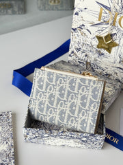 DIOR 25S 30 MONTAIGNE DAHLIA WALLET 11 IN LIGHT BLUE DIOR OBLIQUE JACQUARD