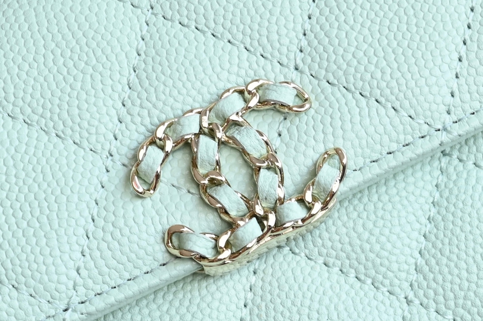 CHANEL 25S KELLY 18 CM IN MINT GREEN LAMBSKIN