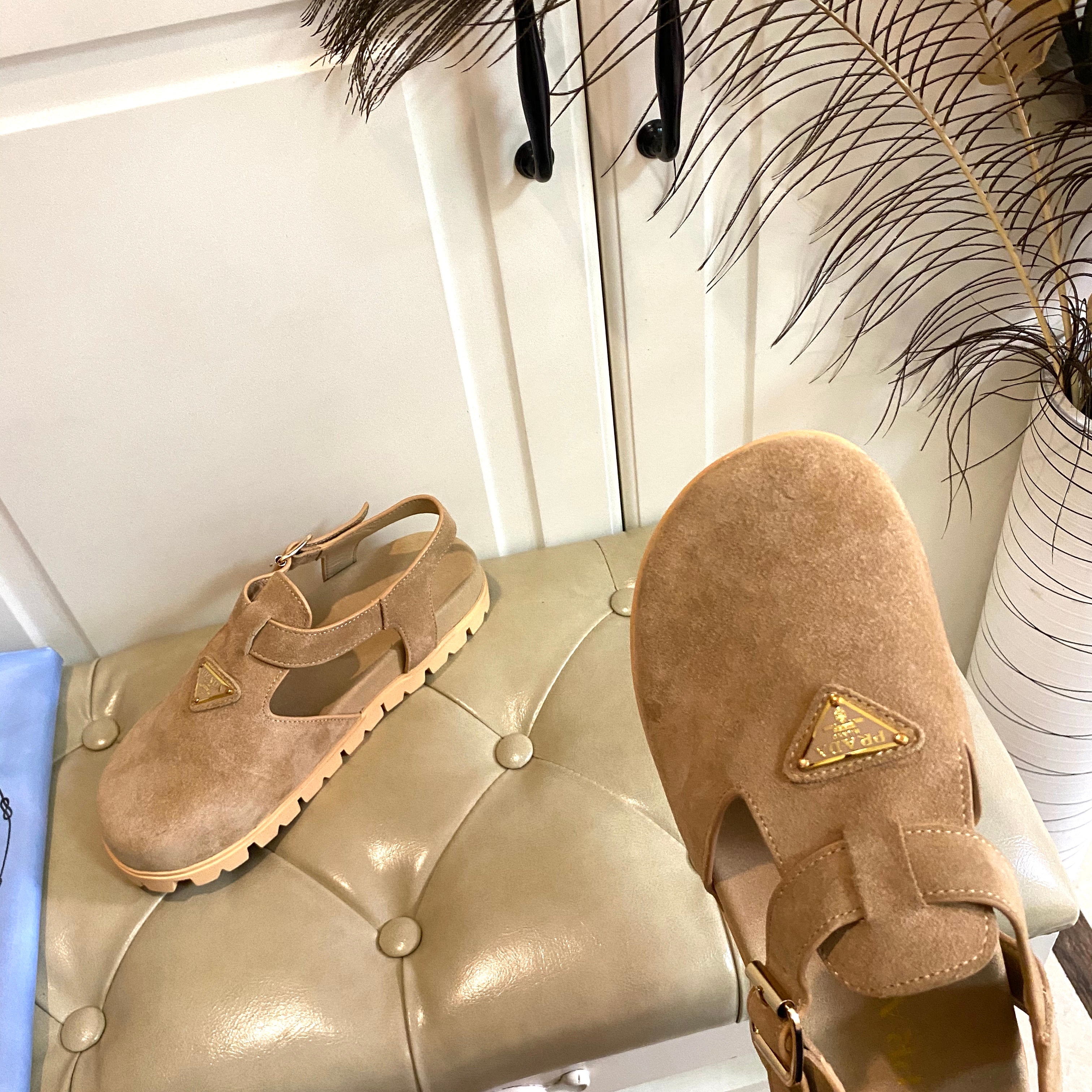 RUBBER SOLE SANDALS IN DARK BEIGE SUEDE