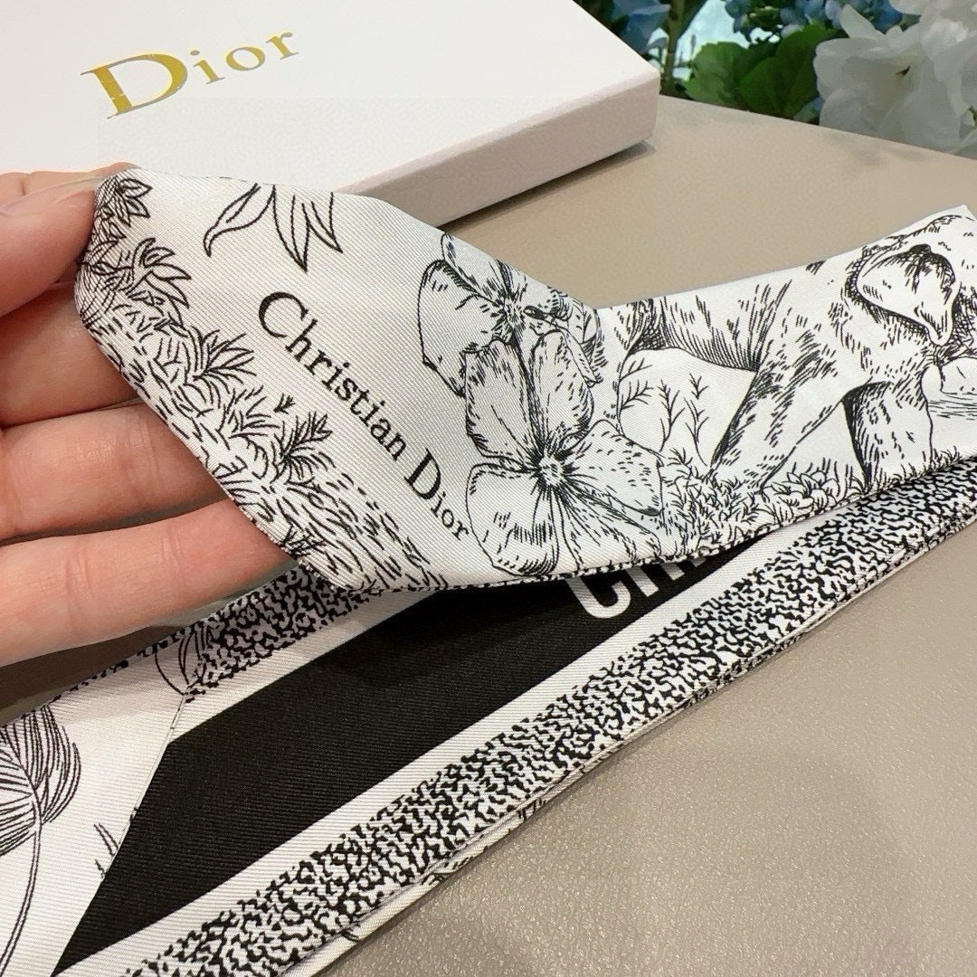 DIOR TWILLY 100 CM IN SILK 714372