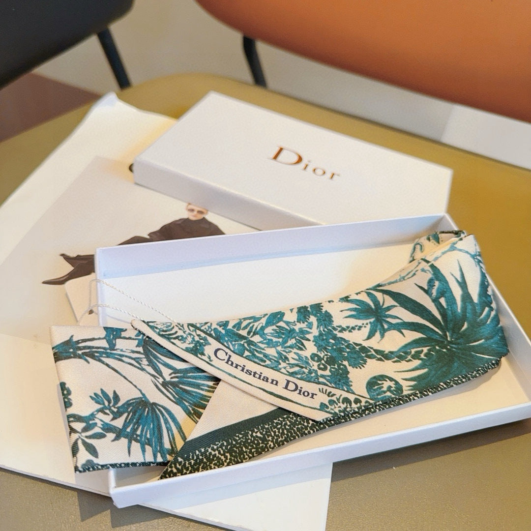 DIOR TWILLY 100 CM IN SILK 714384